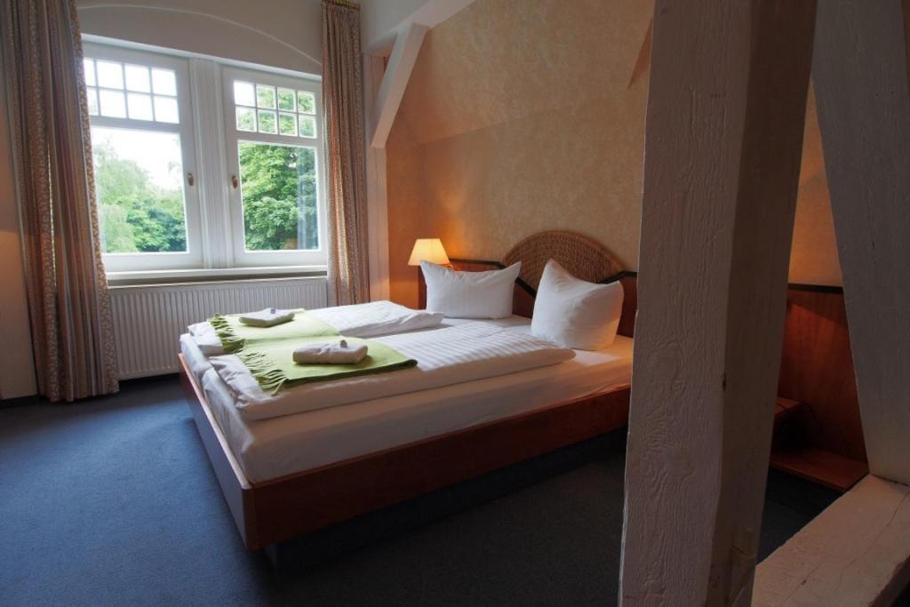 Hotel Schlossvilla Derenburg מראה חיצוני תמונה